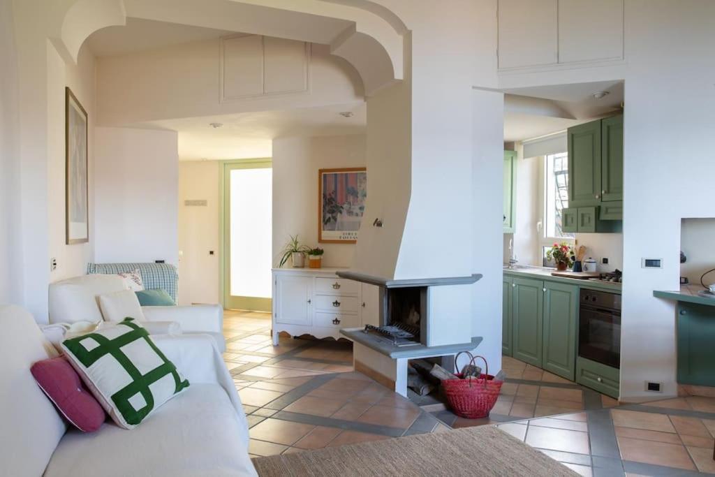 La Terrazza Nel Borgo Apartment Bracciano  Exterior photo