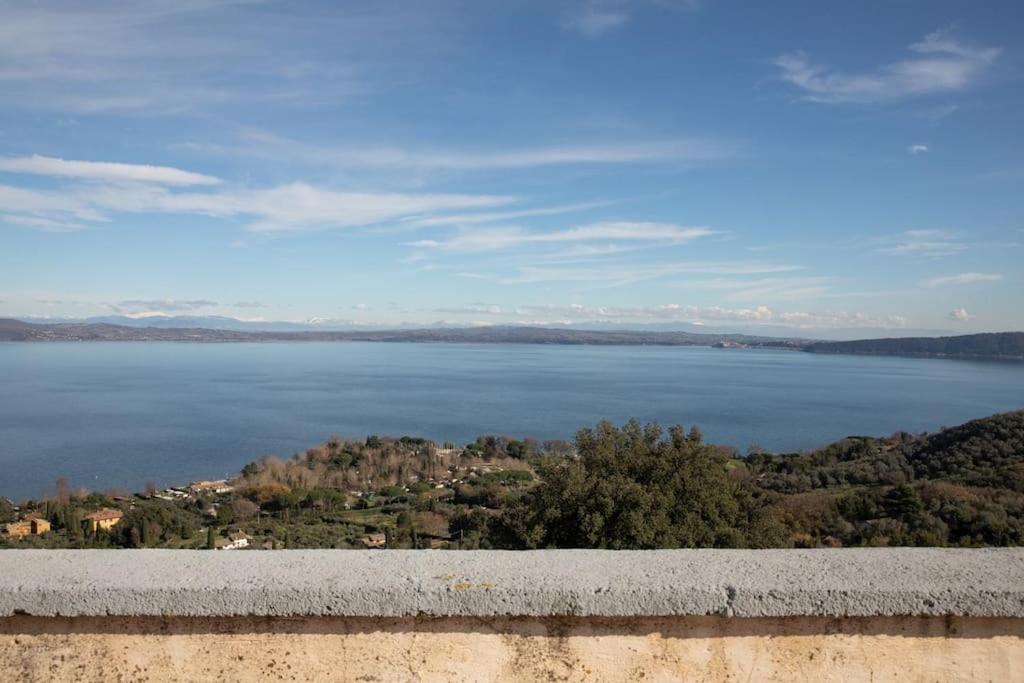 La Terrazza Nel Borgo Apartment Bracciano  Exterior photo