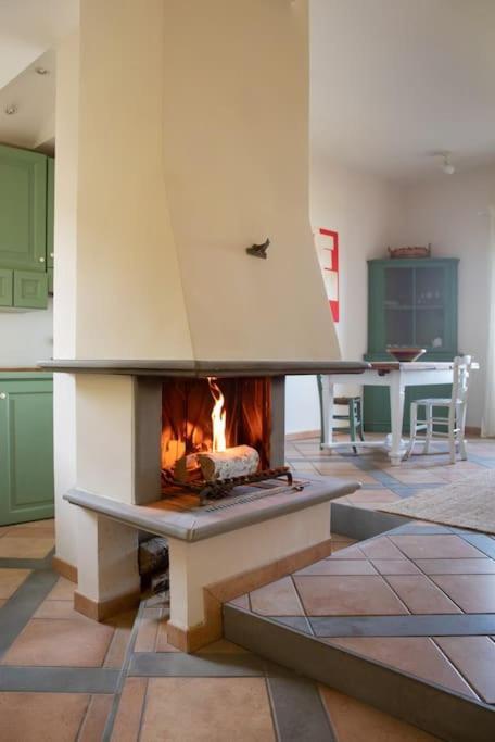 La Terrazza Nel Borgo Apartment Bracciano  Exterior photo